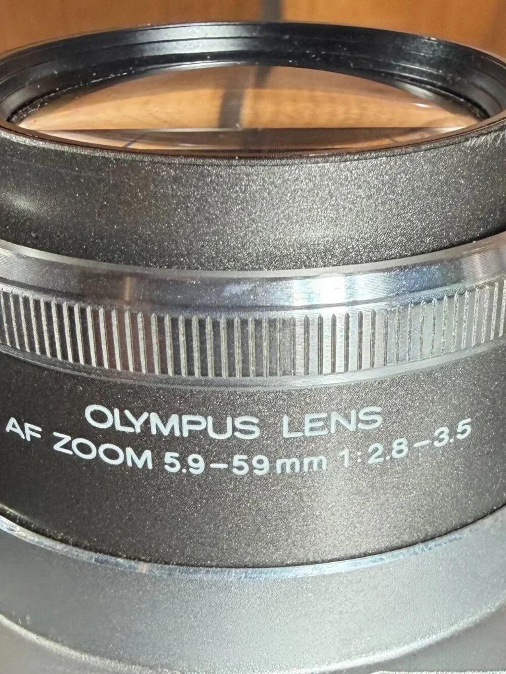 Olympus CAMEDIA C-700 Ultra Zoom 3.0MP Digital Camera w/ Case Silver - UNTESTED